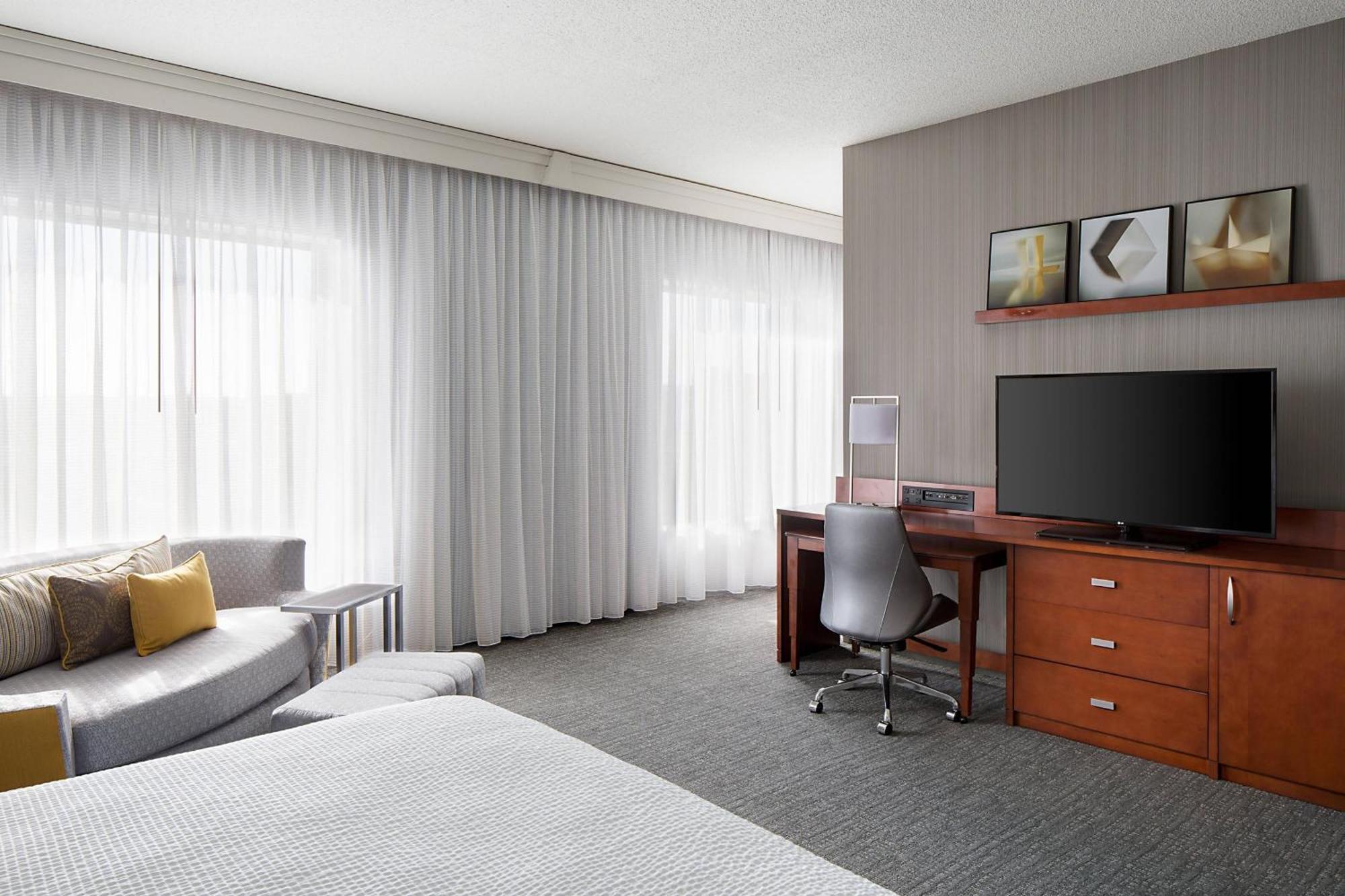 Готель Courtyard Grand Rapids Downtown Екстер'єр фото