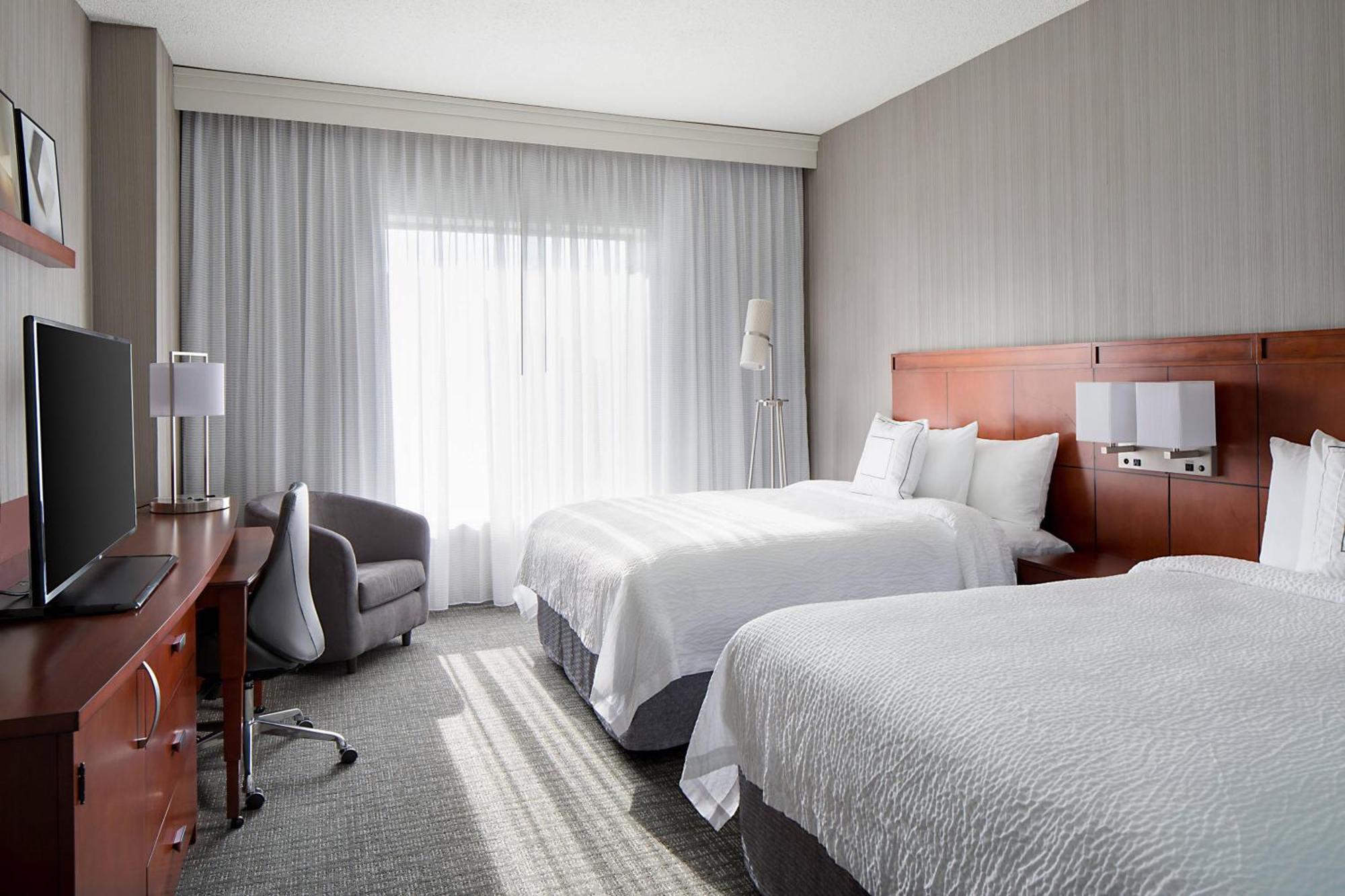 Готель Courtyard Grand Rapids Downtown Екстер'єр фото