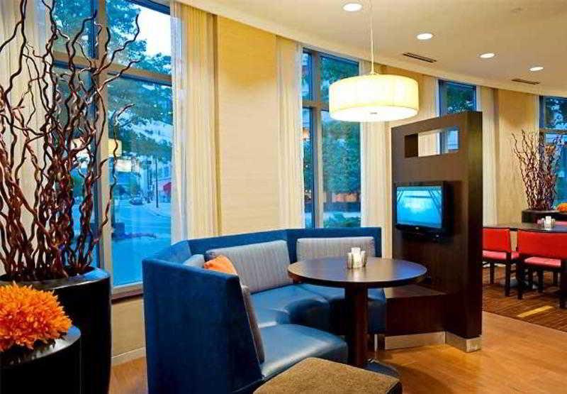 Готель Courtyard Grand Rapids Downtown Екстер'єр фото