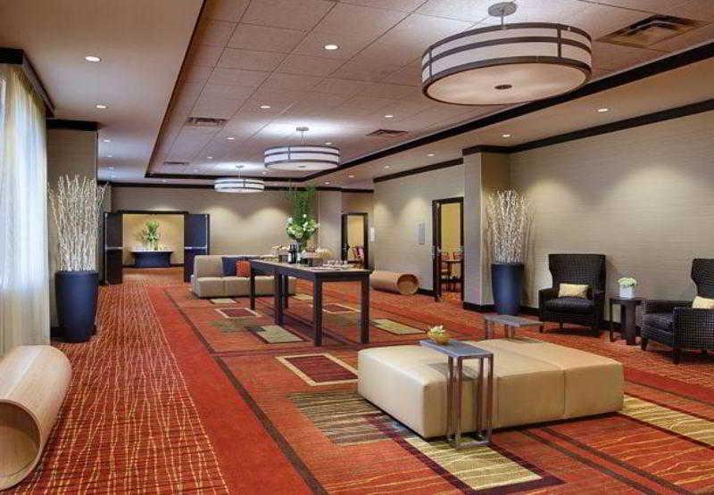 Готель Courtyard Grand Rapids Downtown Екстер'єр фото