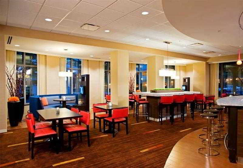 Готель Courtyard Grand Rapids Downtown Екстер'єр фото
